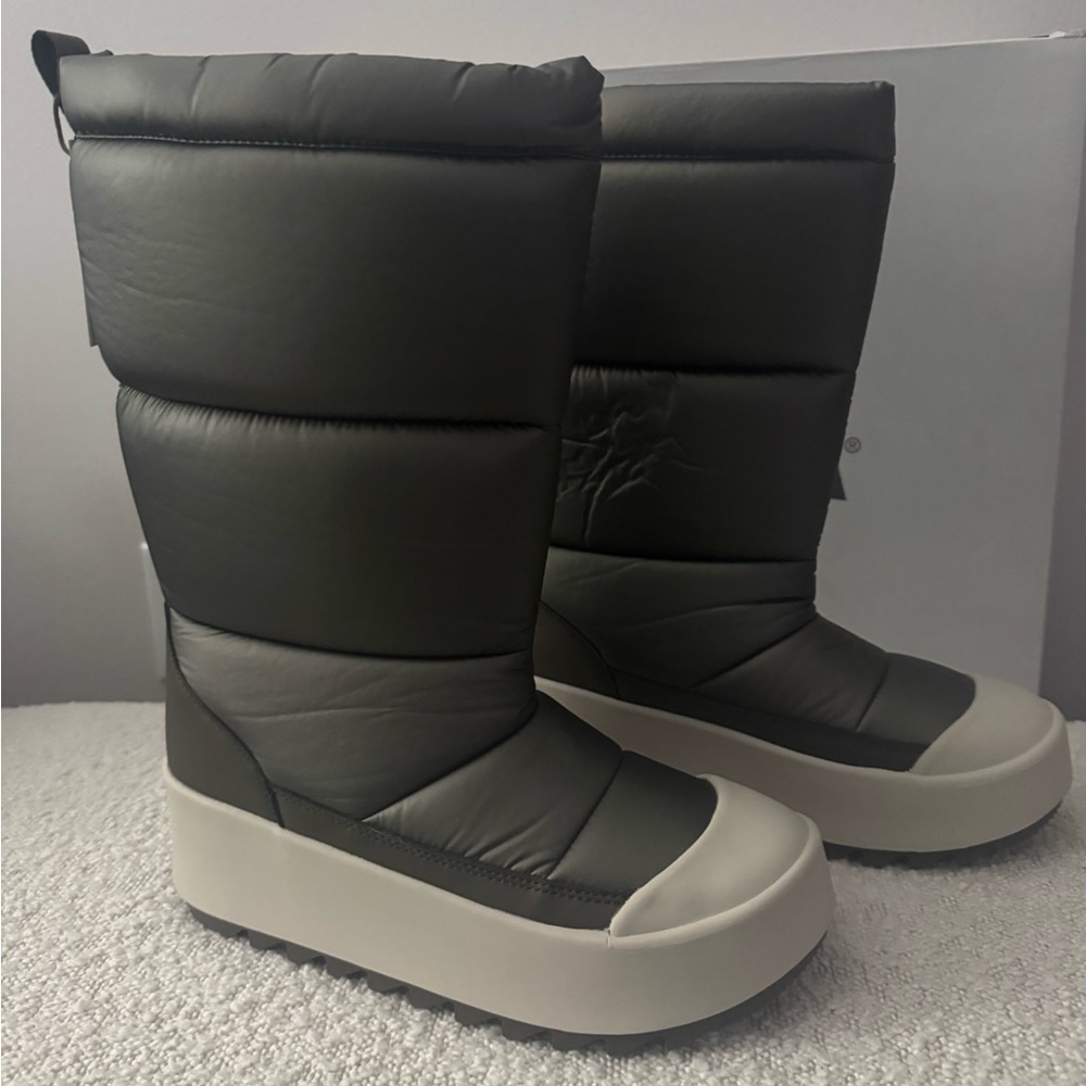 NWT Cougar Magneto Loden color snow boots~Size 8~Gorgeous boots! - Picture 4 of 16
